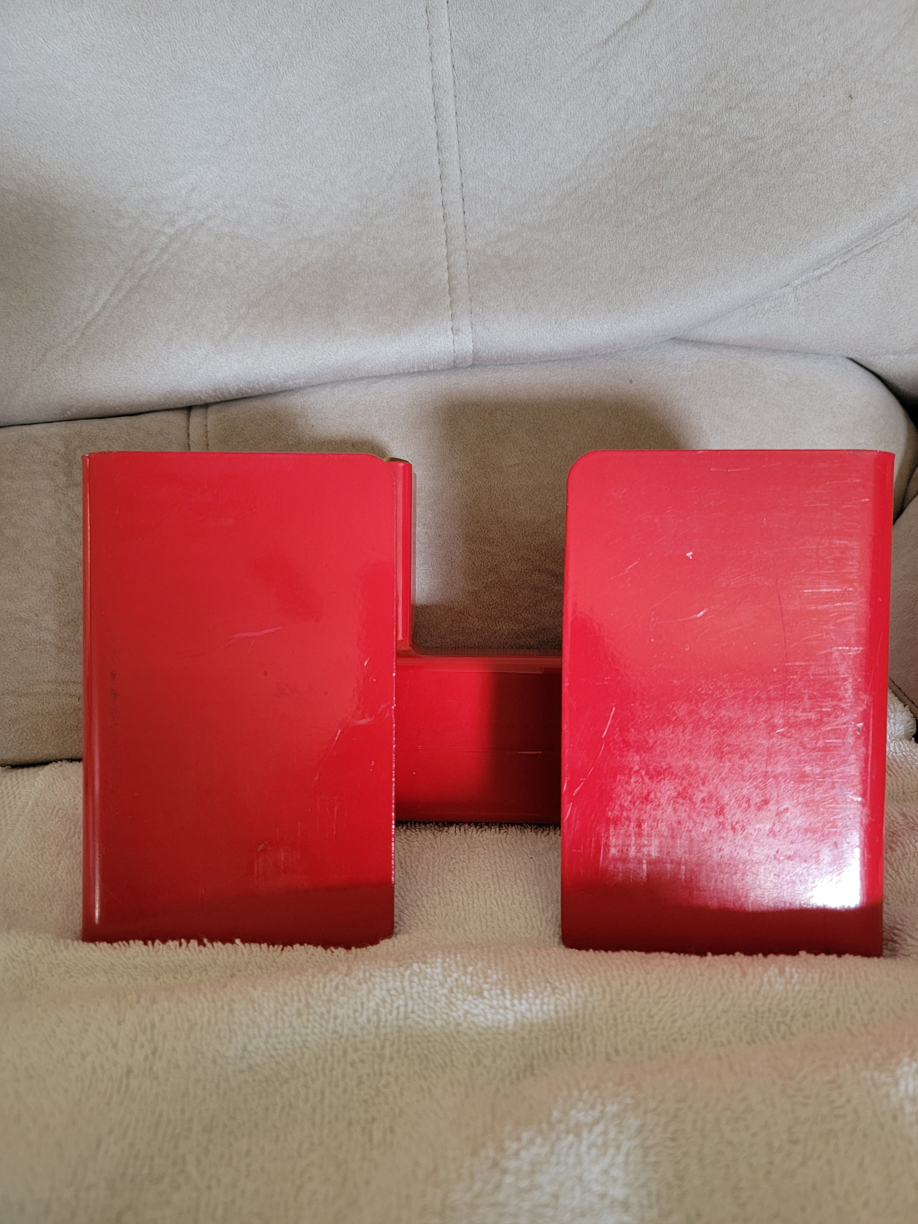 Nakaneko brand heavy duty red lock with combination for a code