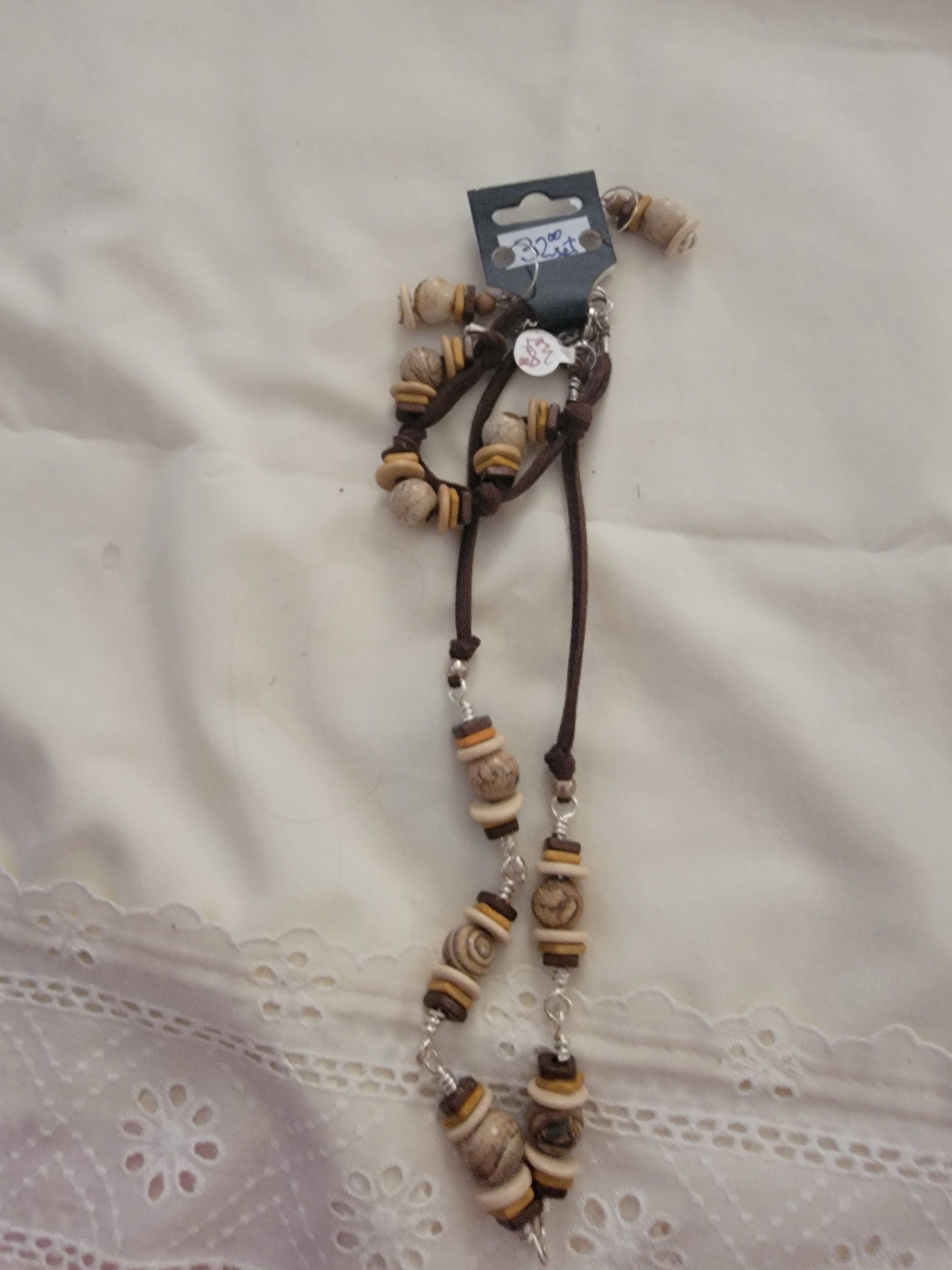 Brown necklace set
