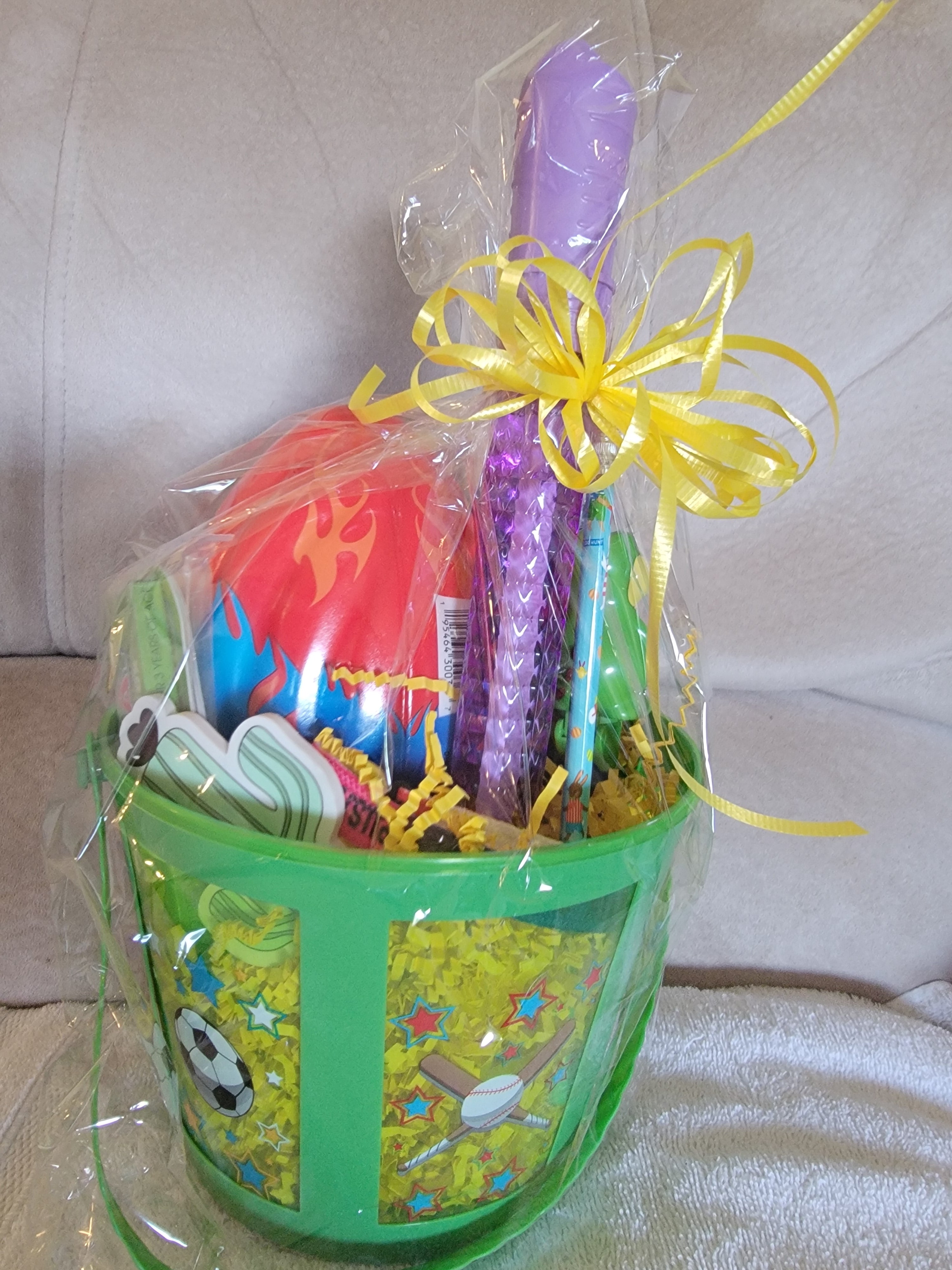 Boy basket green