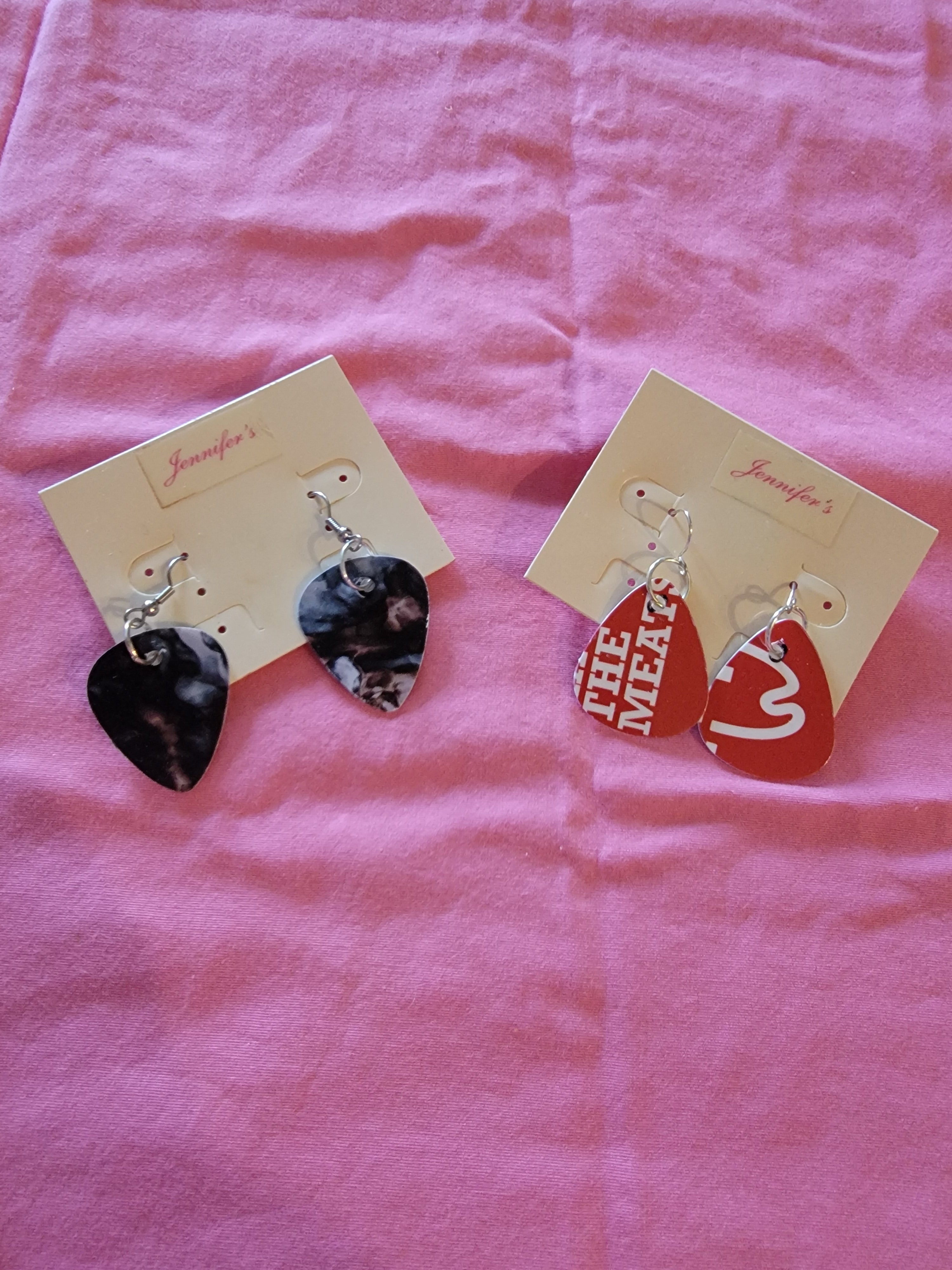 Black Guitar pick shape earrings