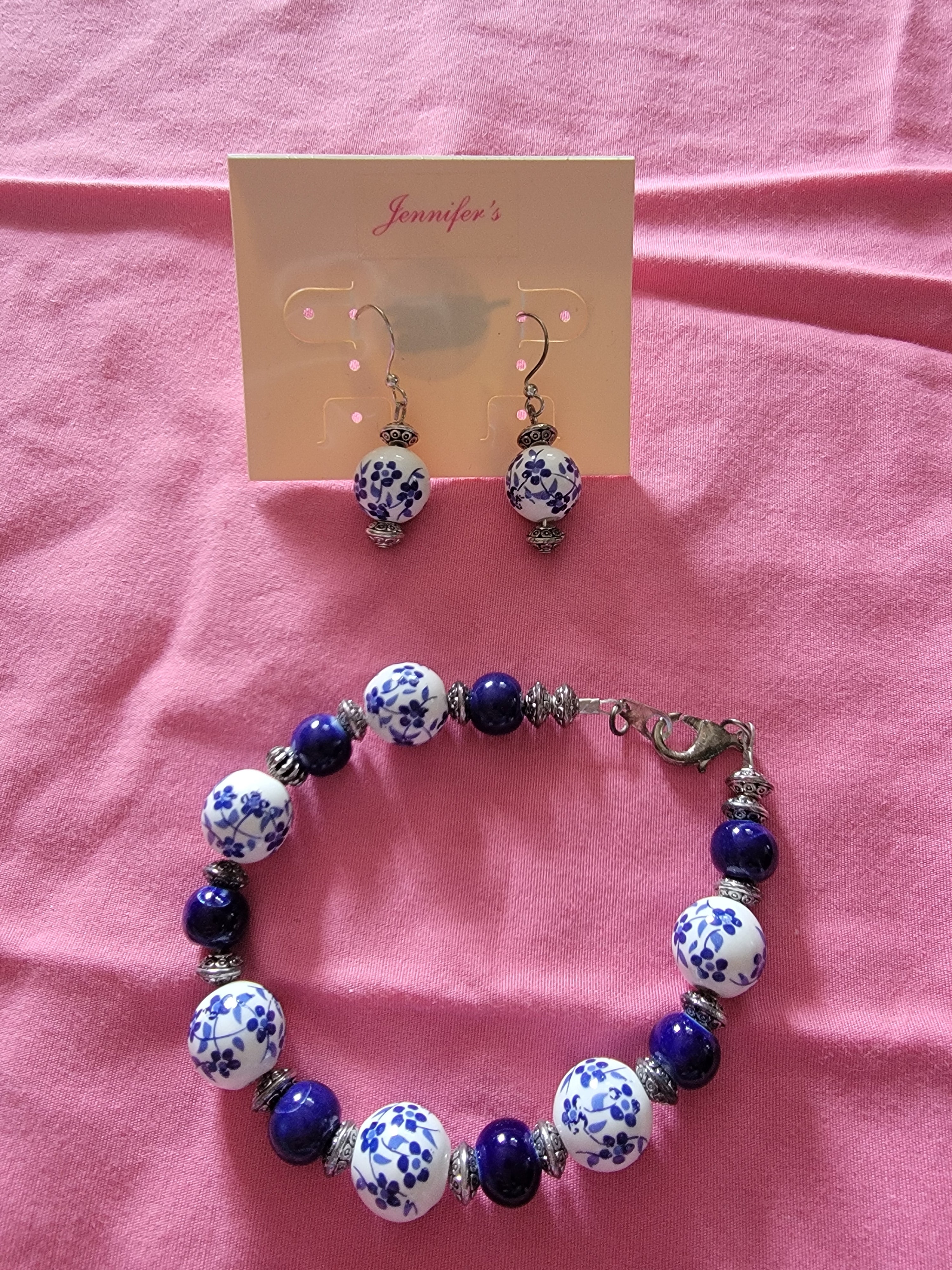 White and blue flowers bracelet and earrings